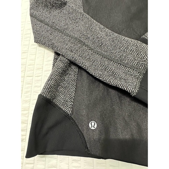 Lululemon Womens Jacket Size 8 - Picture 3 of 4